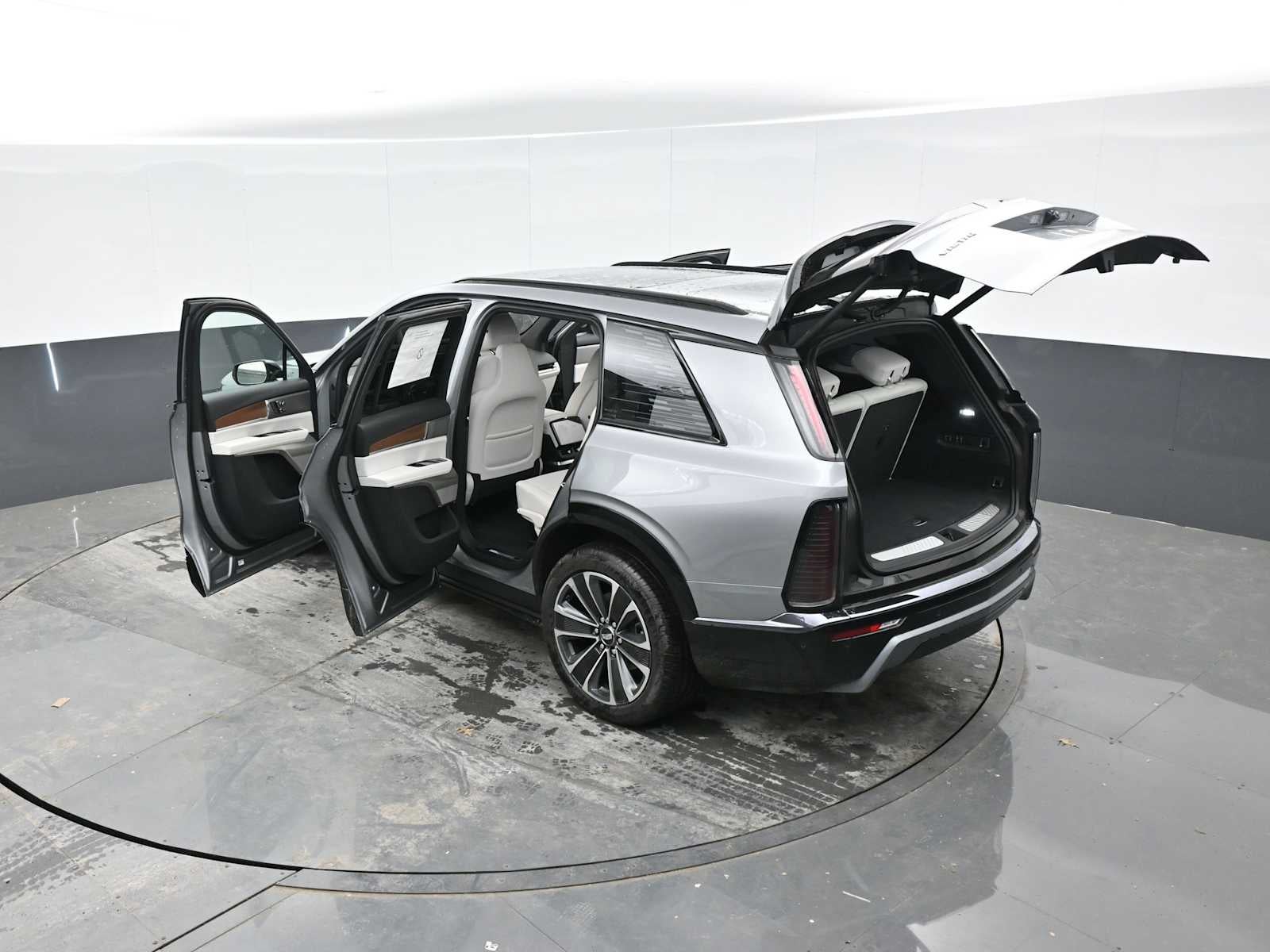 2026 Cadillac VISTIQ Sport