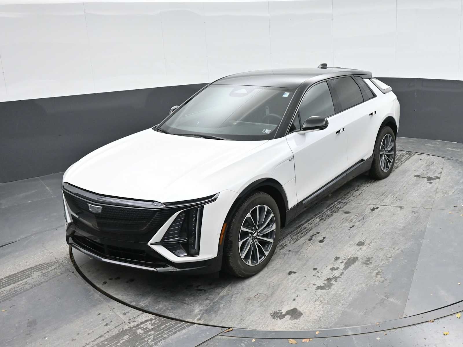 2025 Cadillac LYRIQ Sport 1