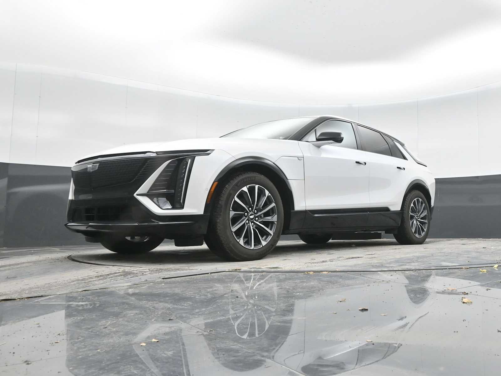 2025 Cadillac LYRIQ Sport 1