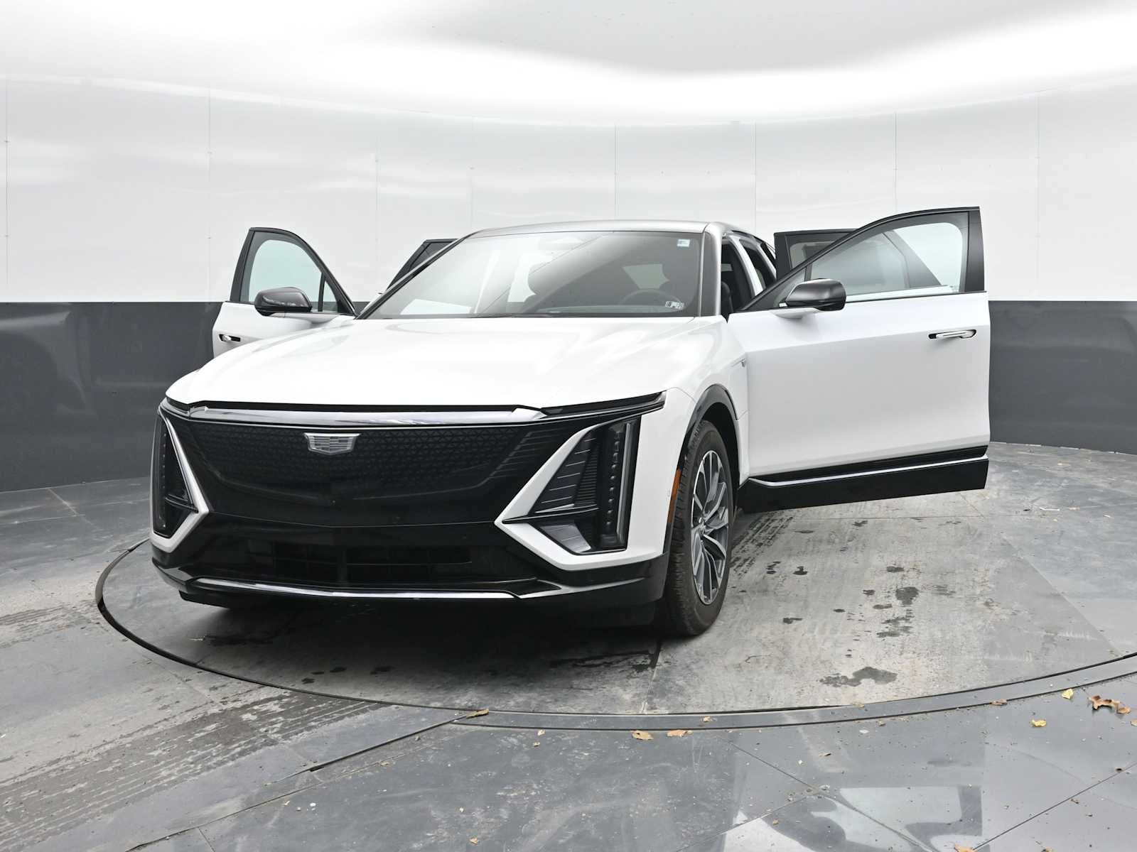 2025 Cadillac LYRIQ Sport 1