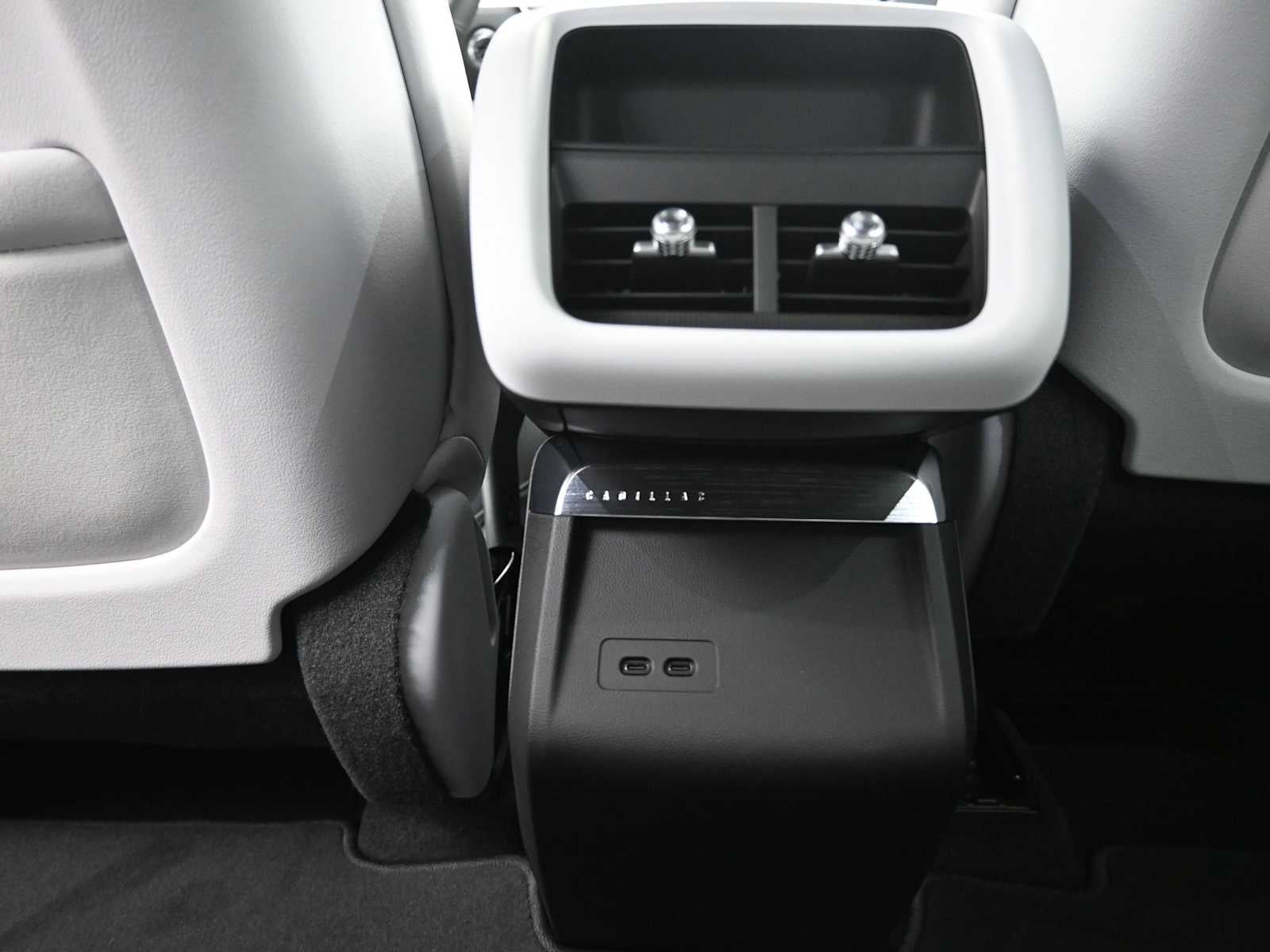 2025 Cadillac LYRIQ Sport 1