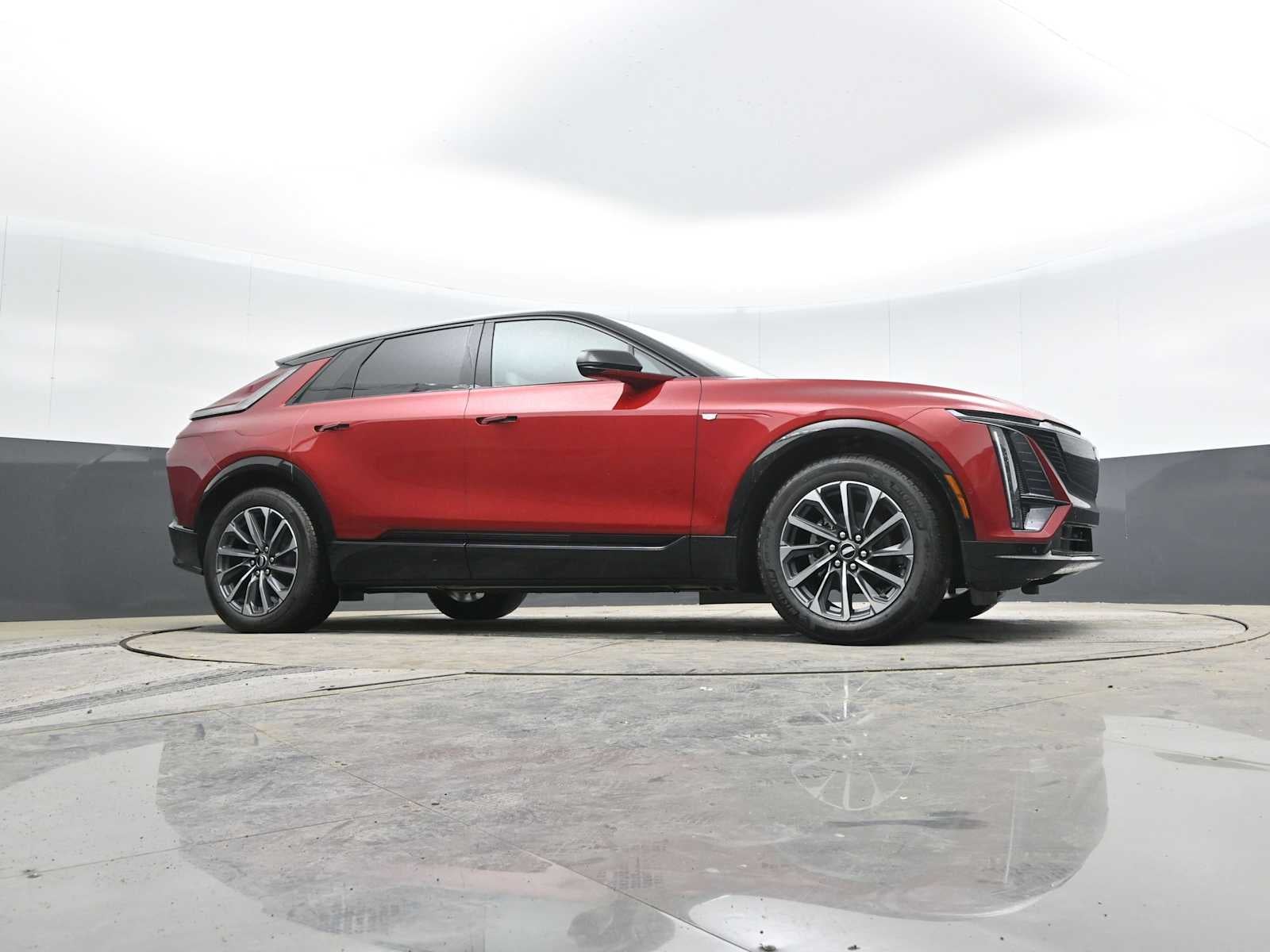 2025 Cadillac LYRIQ Sport 1