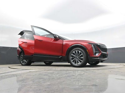 2025 Cadillac LYRIQ Sport 1