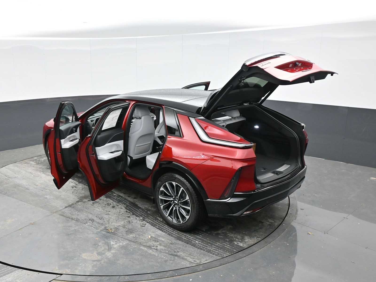 2025 Cadillac LYRIQ Sport 1