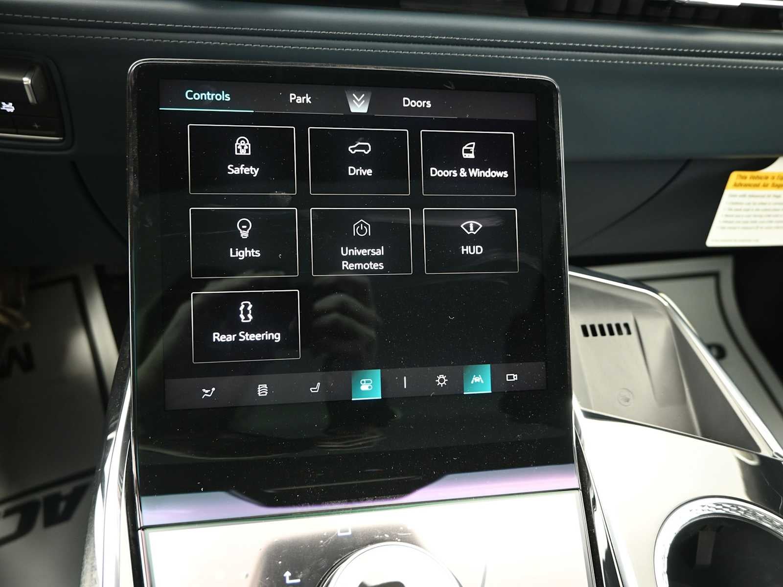 2025 Cadillac ESCALADE IQ Luxury 2