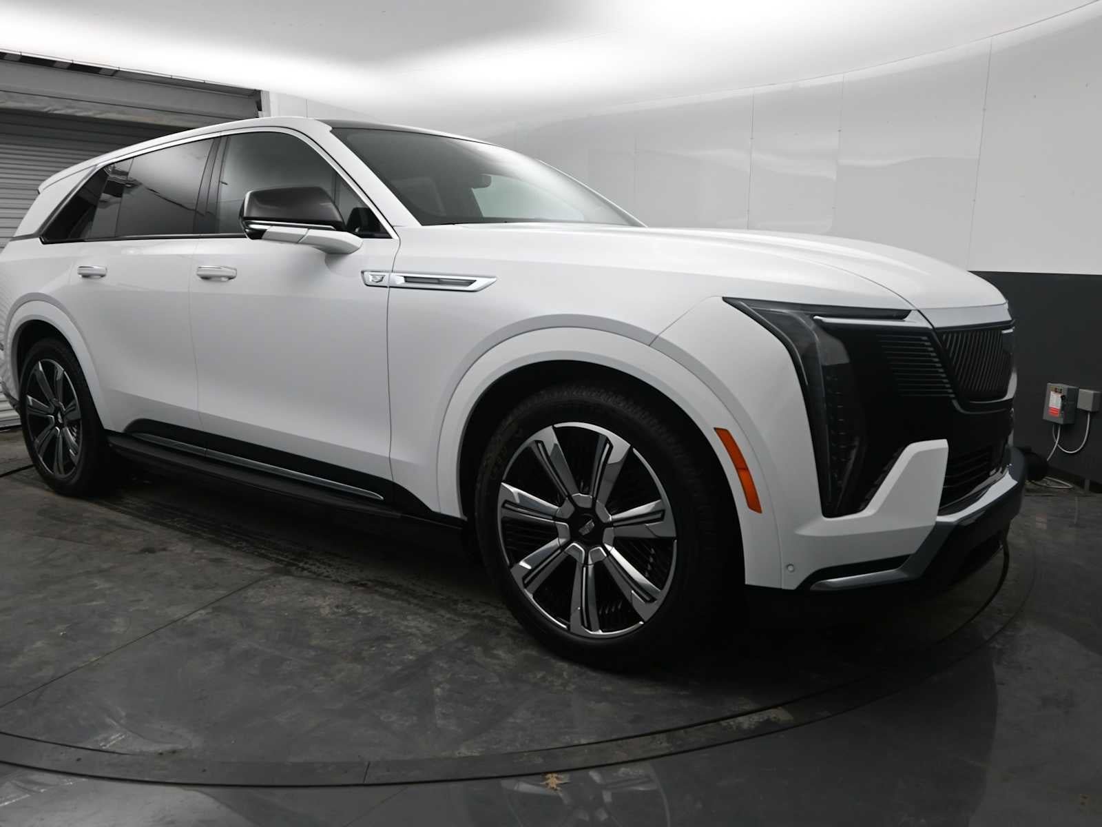 2025 Cadillac ESCALADE IQ Luxury 2