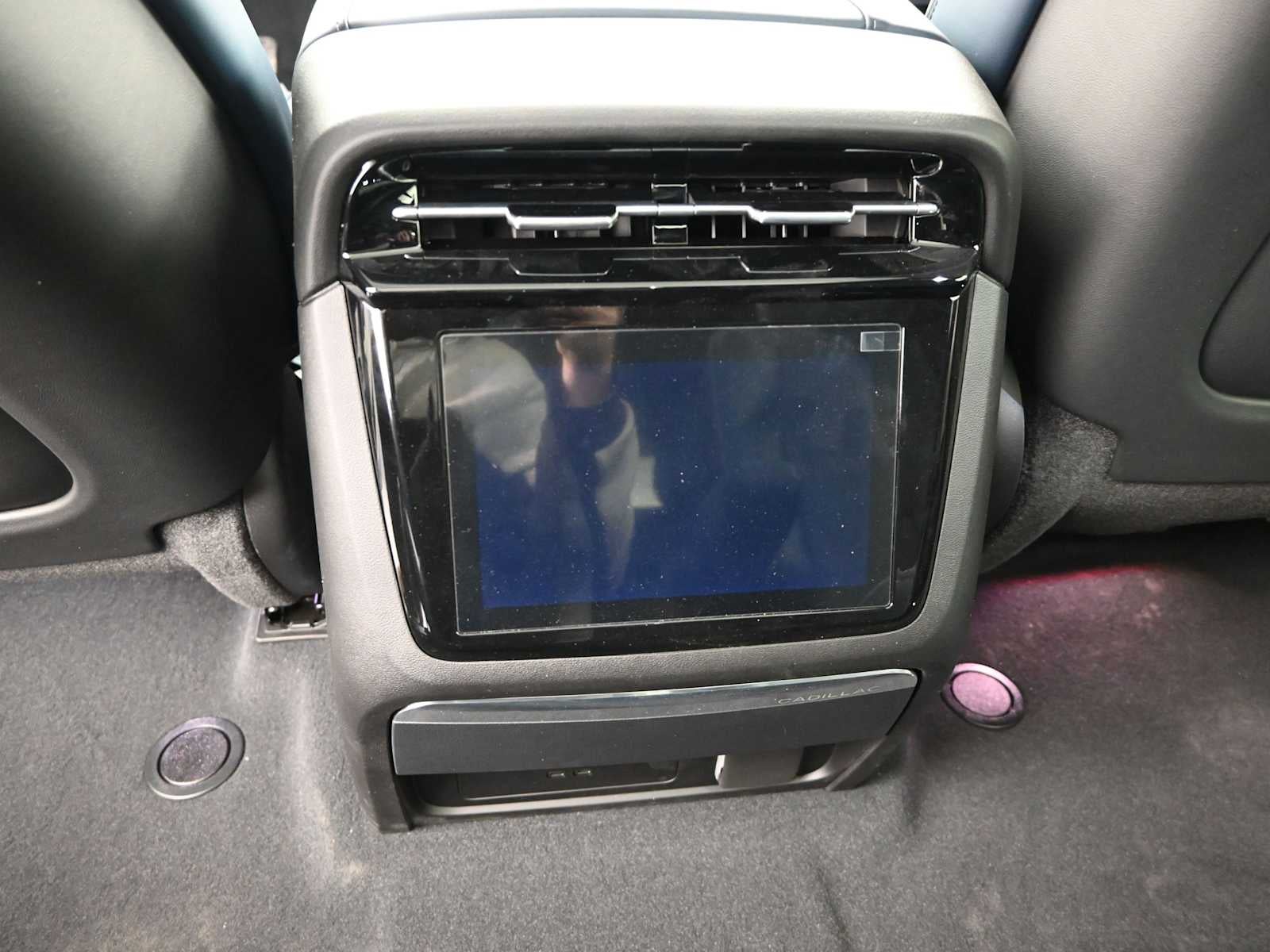 2025 Cadillac ESCALADE IQ Luxury 2