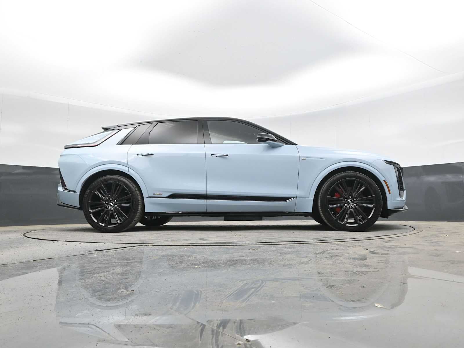 2026 Cadillac LYRIQ V-Series