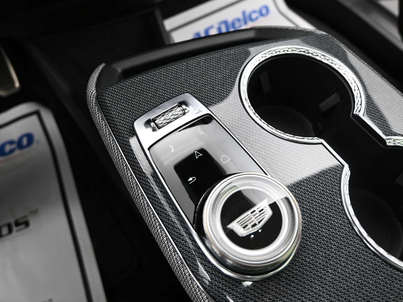 2025 Cadillac OPTIQ Sport 2