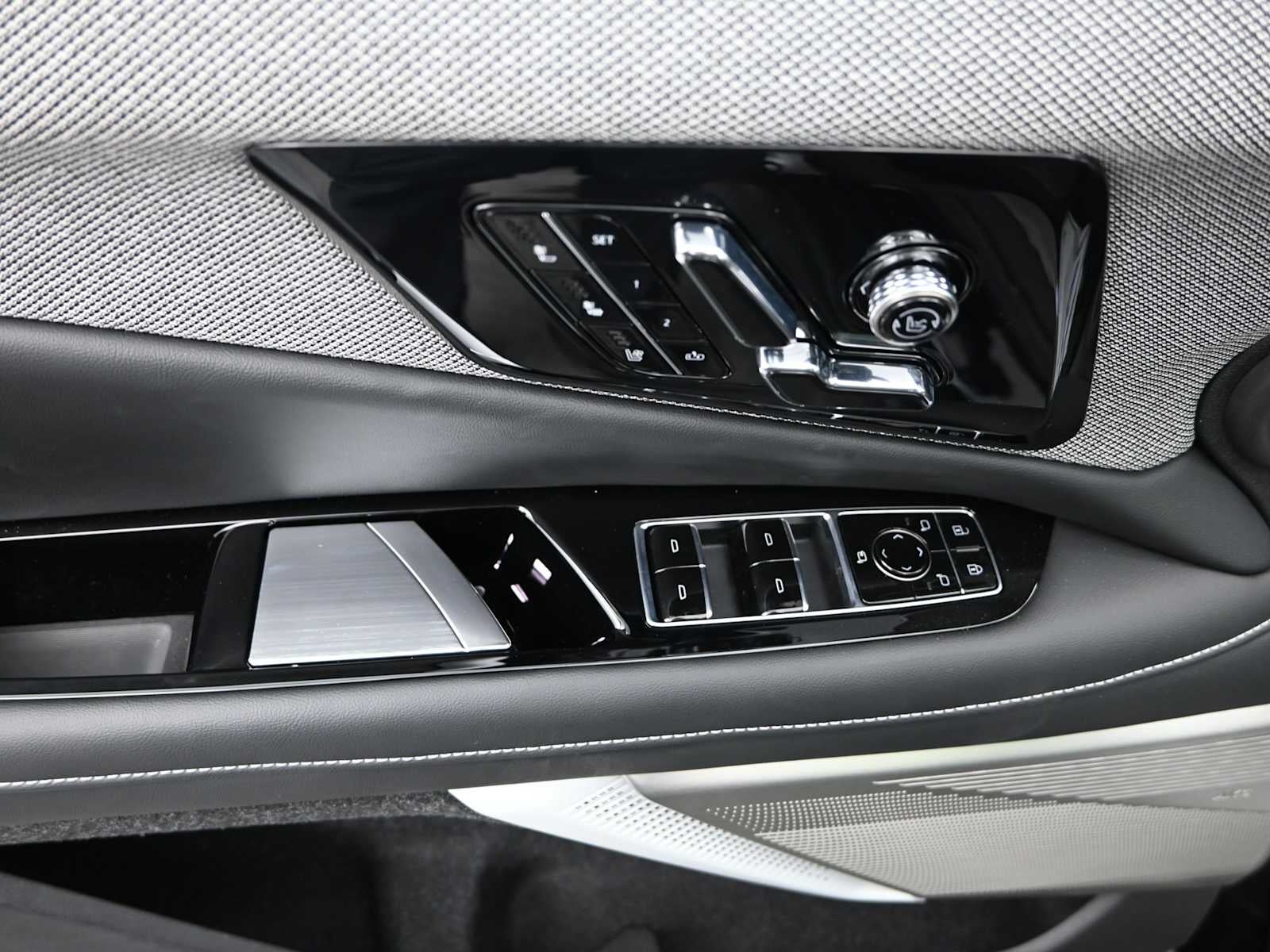 2025 Cadillac OPTIQ Sport 2