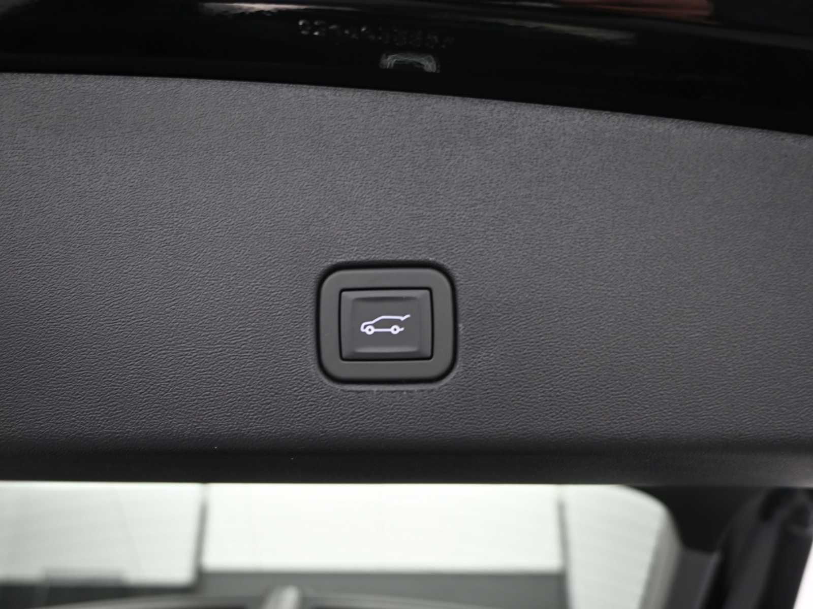 2025 Cadillac OPTIQ Sport 2