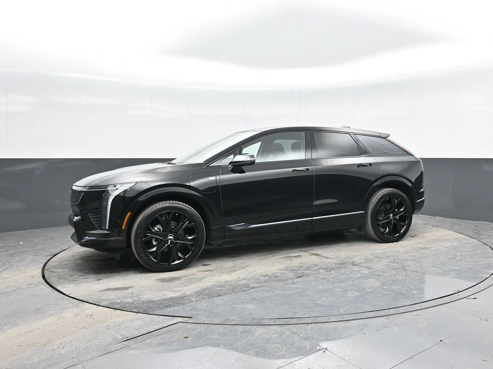 2025 Cadillac OPTIQ Sport 2