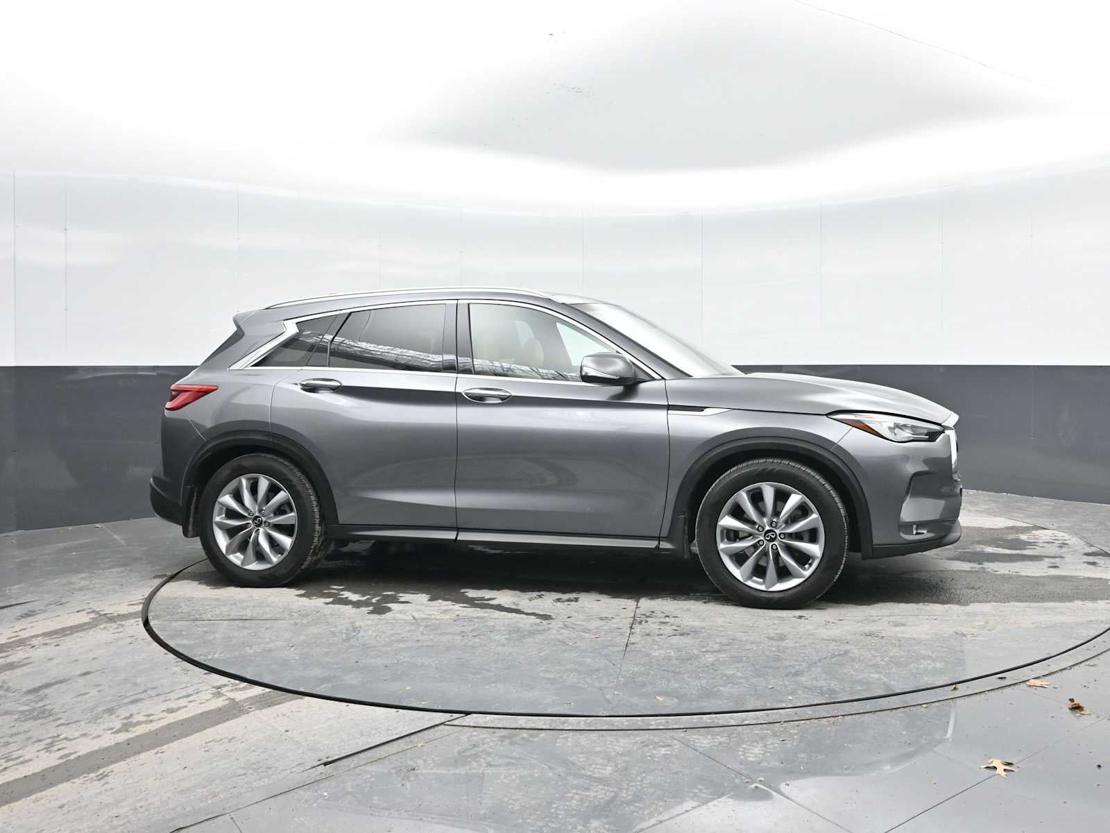 2021 INFINITI QX50 LUXE