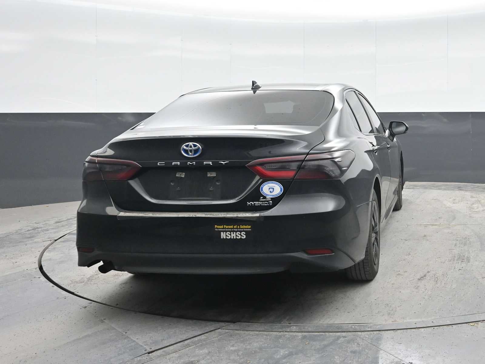 2022 Toyota Camry Hybrid LE