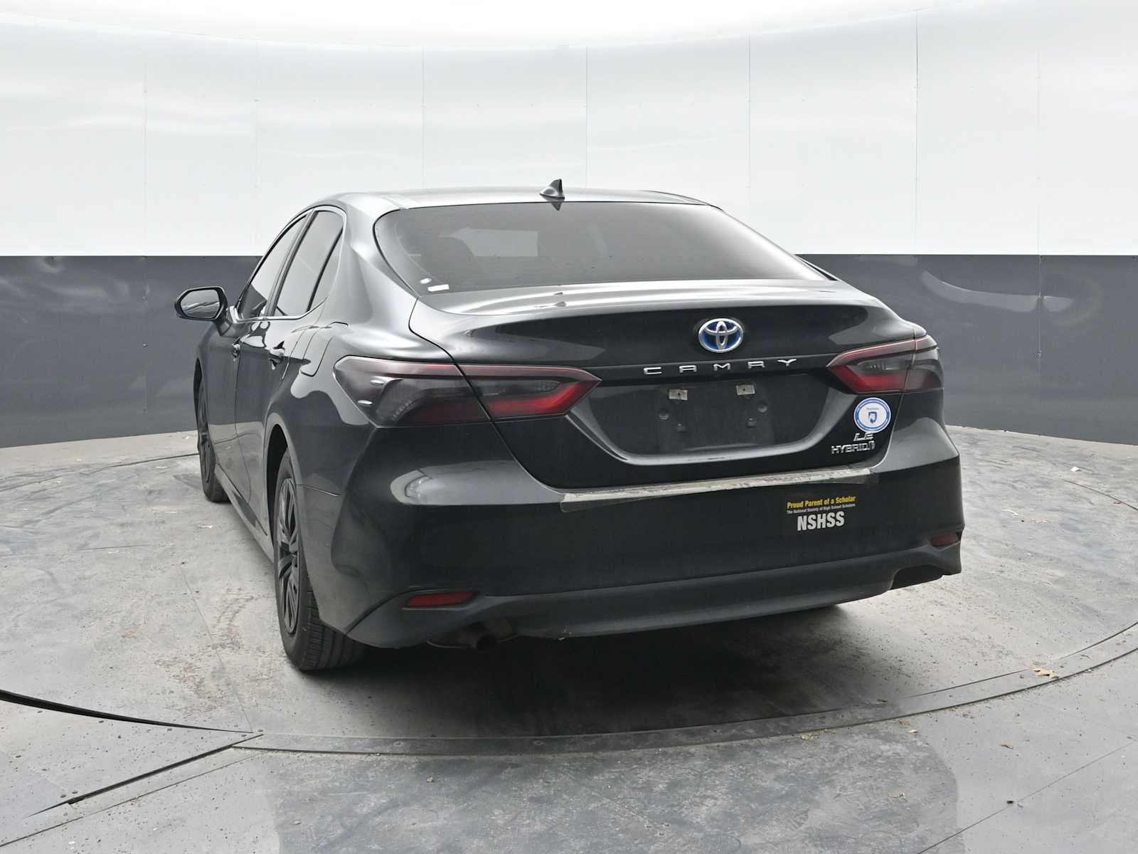 2022 Toyota Camry Hybrid LE