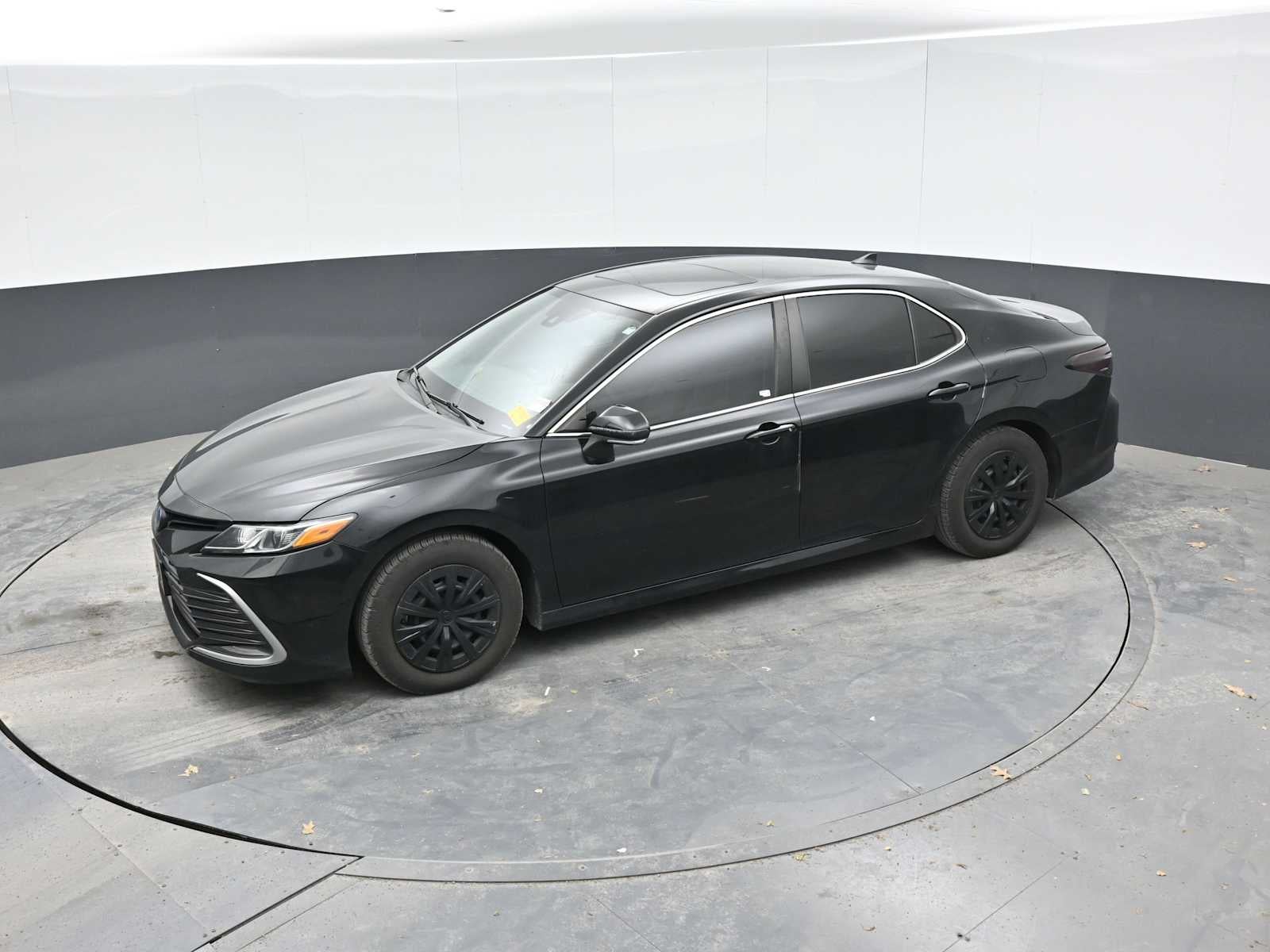 2022 Toyota Camry Hybrid LE