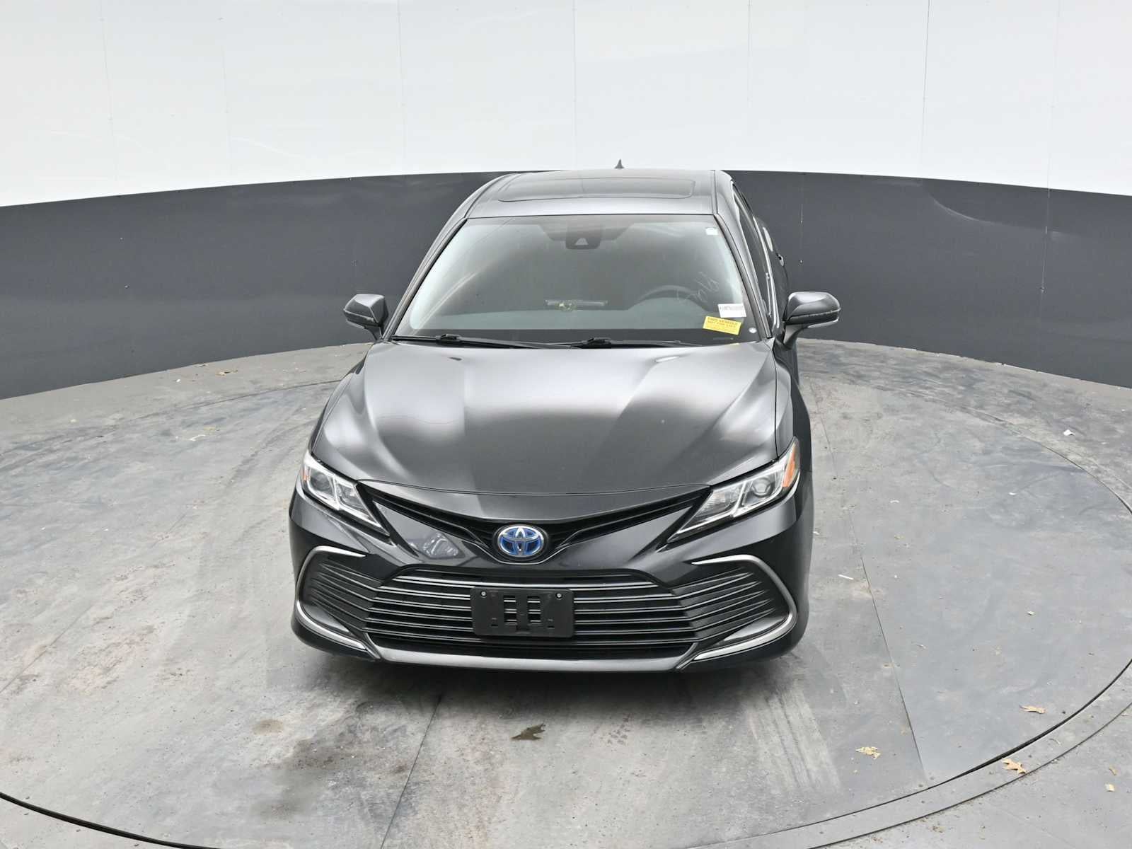 2022 Toyota Camry Hybrid LE