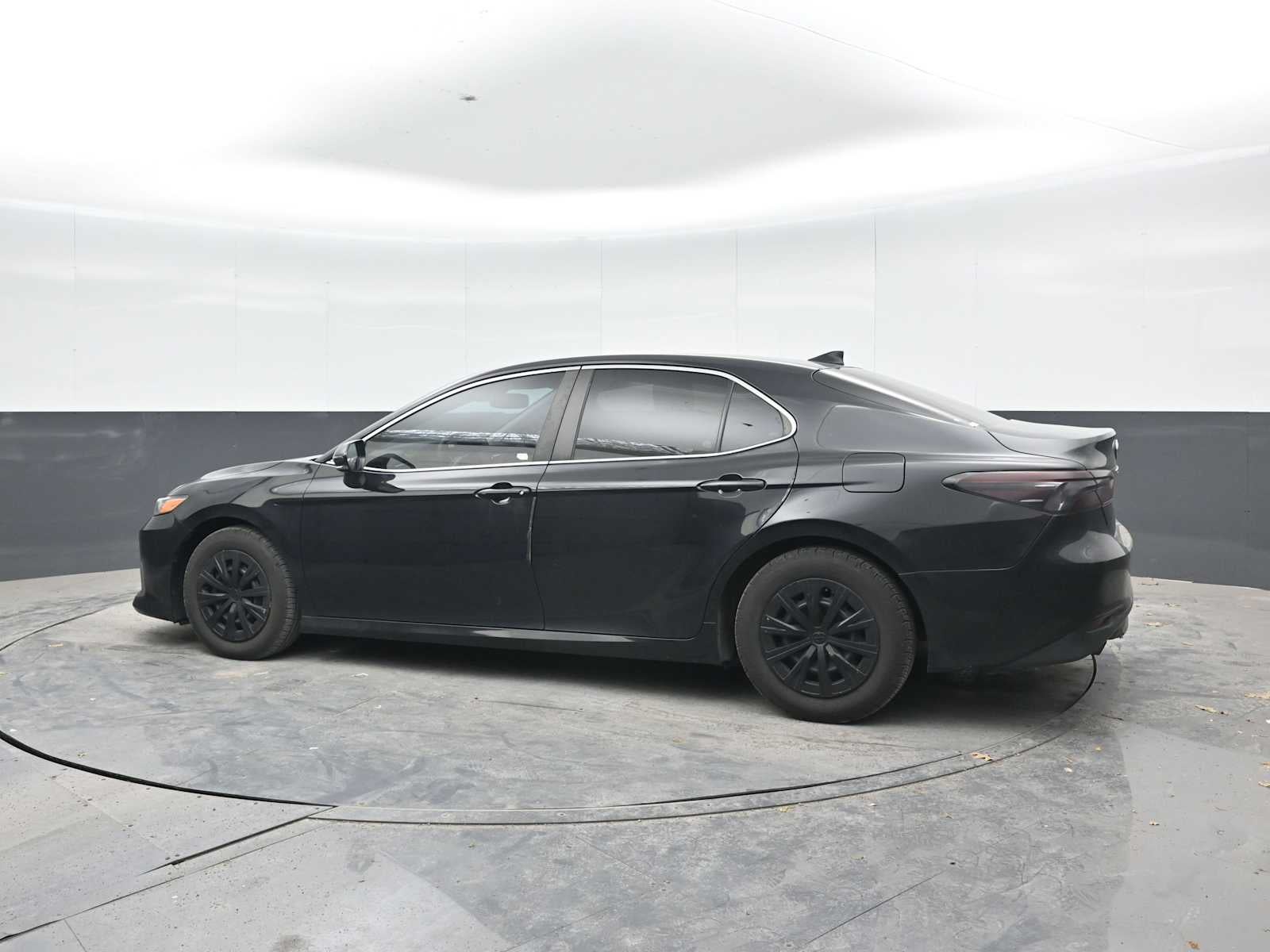 2022 Toyota Camry Hybrid LE