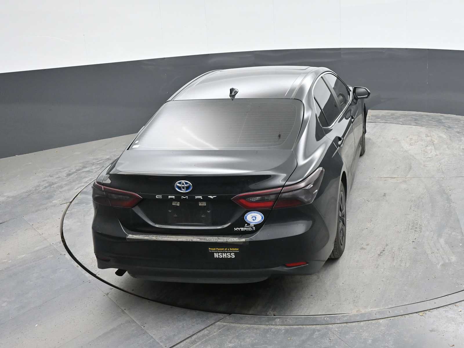 2022 Toyota Camry Hybrid LE