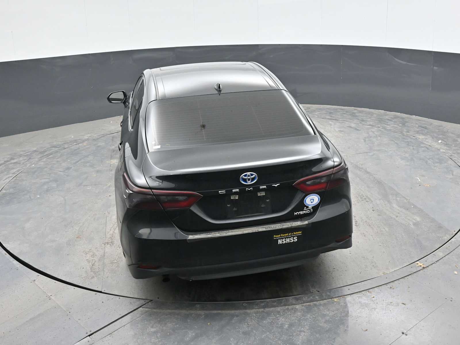 2022 Toyota Camry Hybrid LE