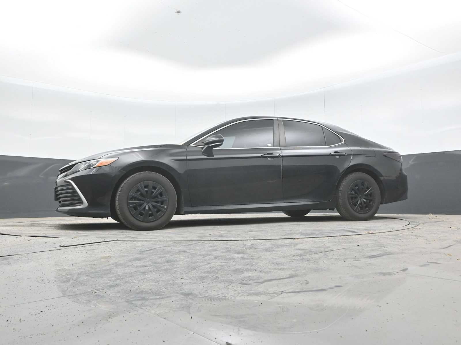 2022 Toyota Camry Hybrid LE
