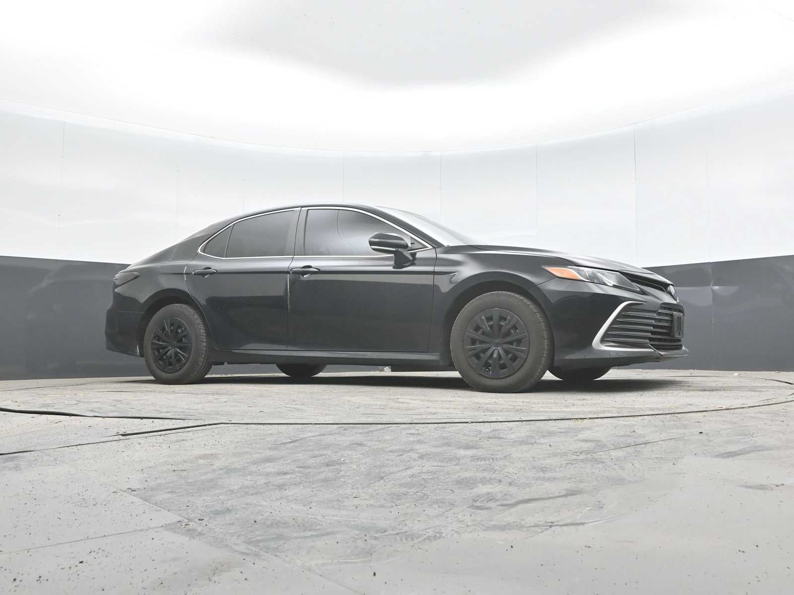 2022 Toyota Camry Hybrid LE