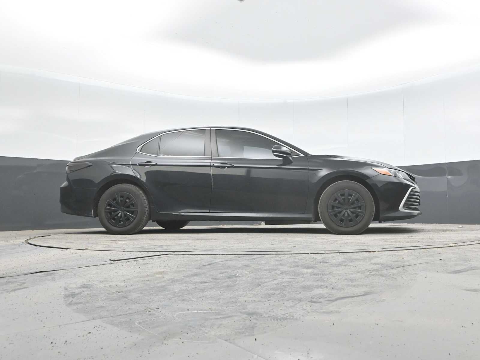 2022 Toyota Camry Hybrid LE