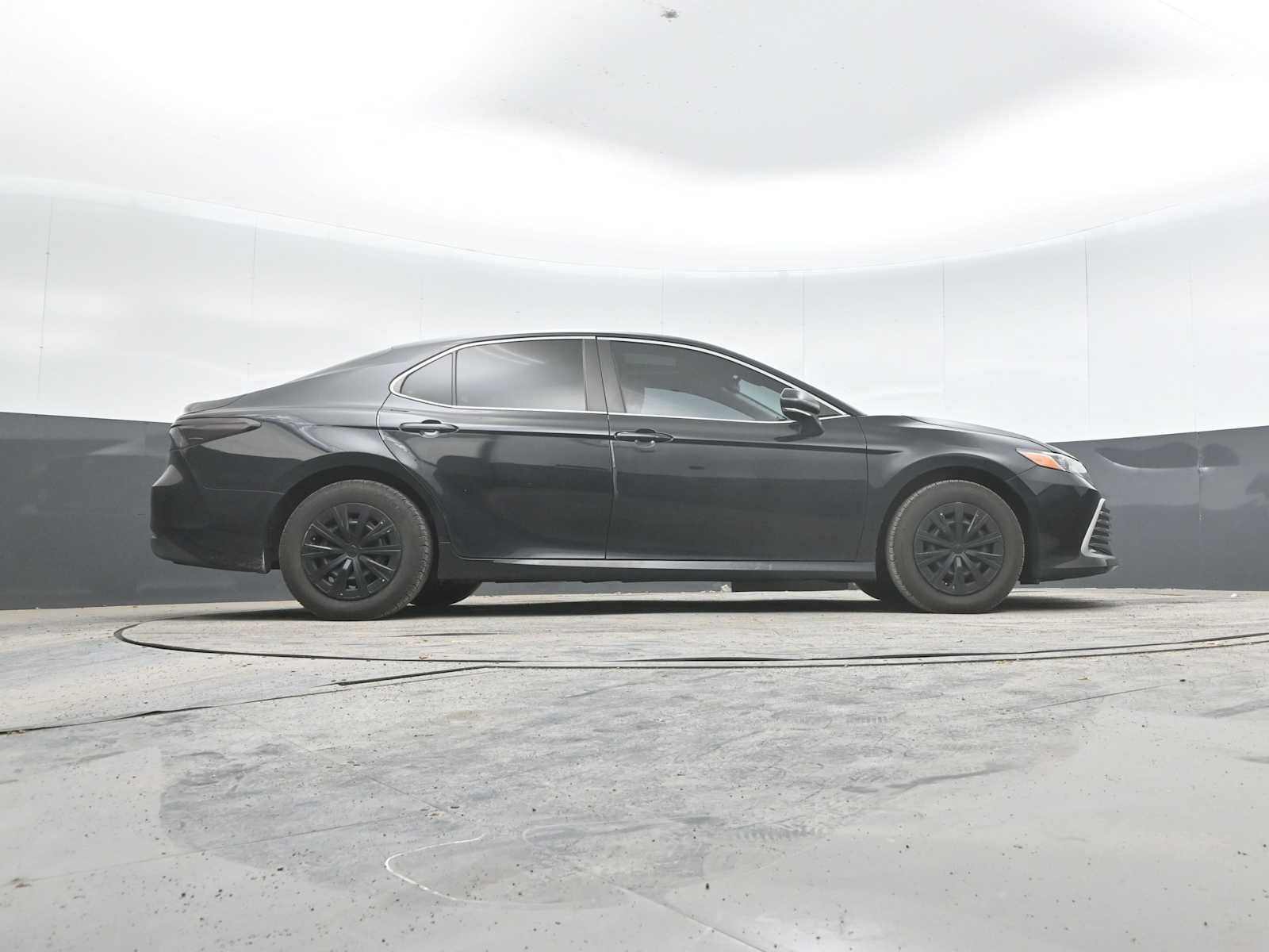 2022 Toyota Camry Hybrid LE