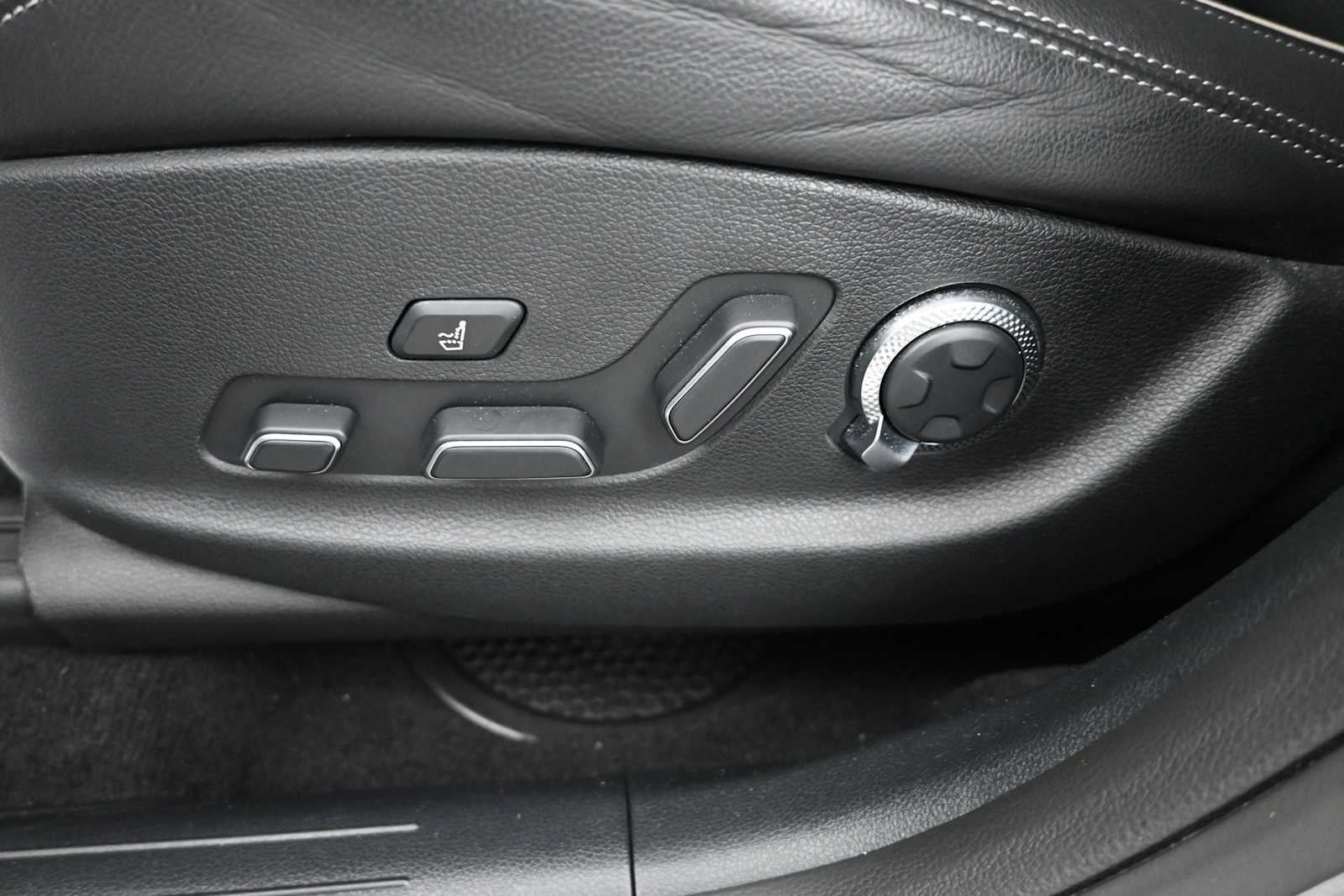 2024 Genesis GV70 2.5T
