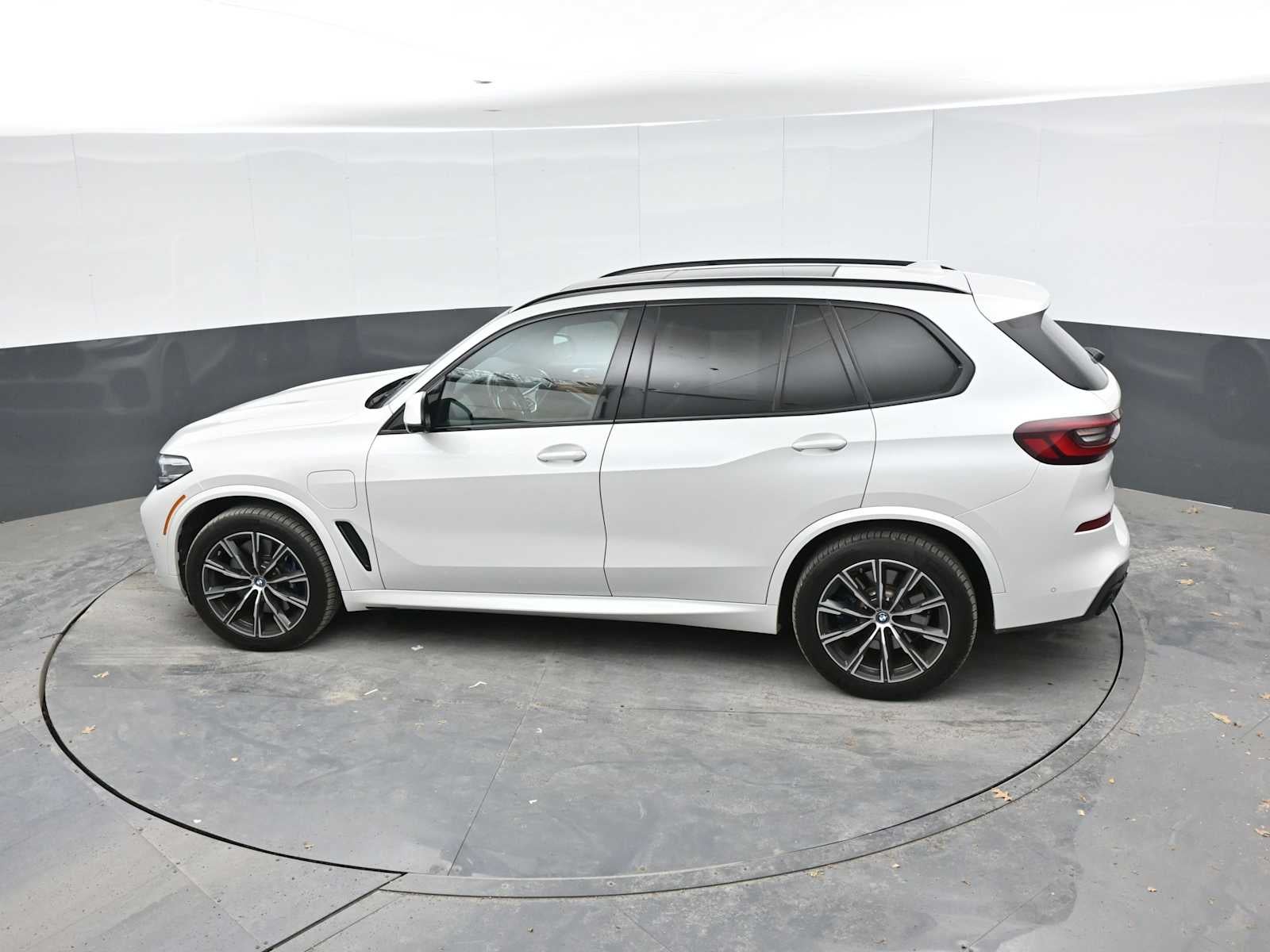 2022 BMW X5 xDrive45e