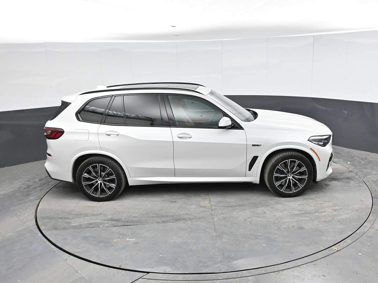 2022 BMW X5 xDrive45e