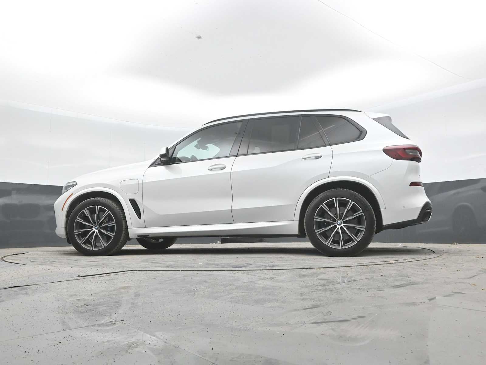 2022 BMW X5 xDrive45e