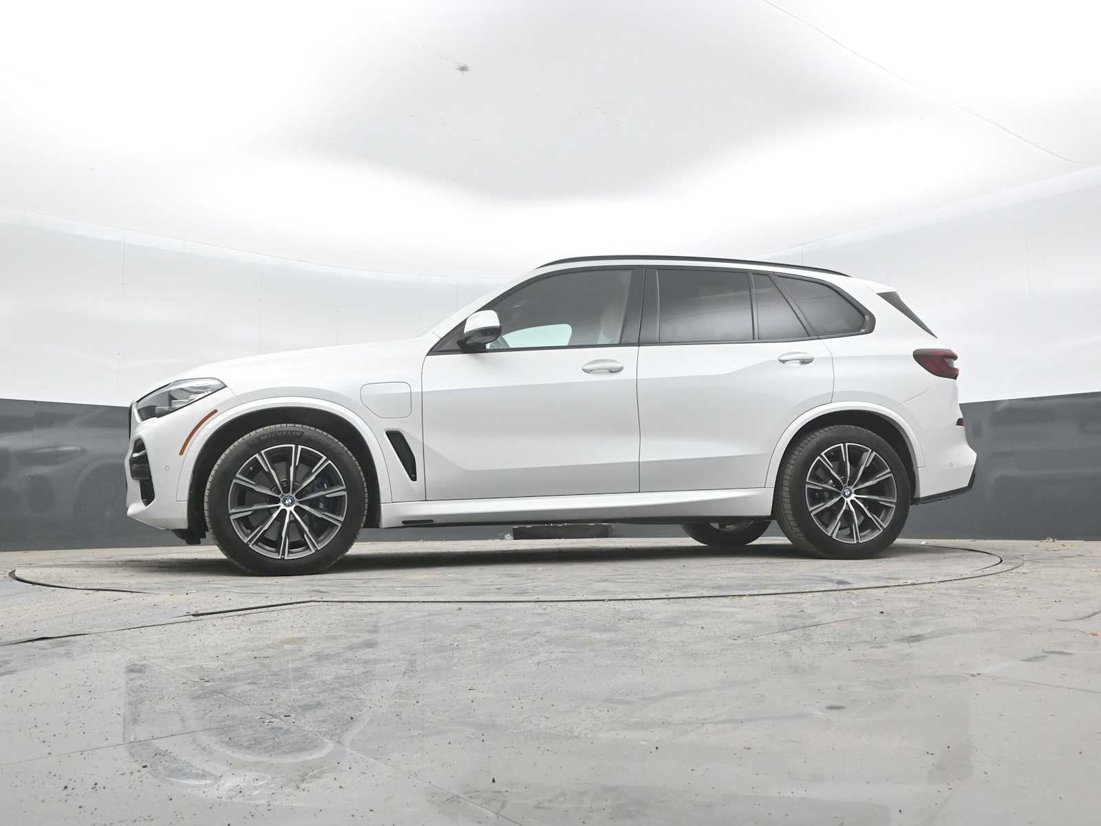 2022 BMW X5 xDrive45e