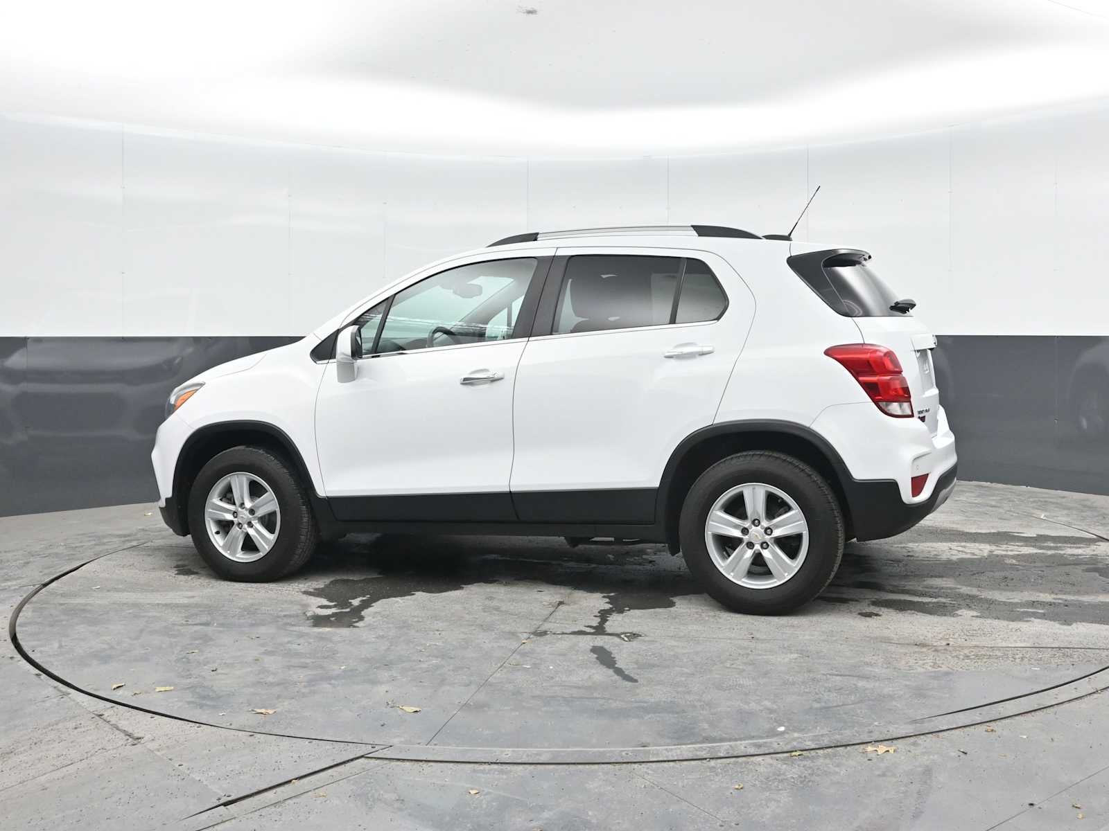 Used 2020 Chevrolet Trax LT with VIN KL7CJPSB9LB070281 for sale in Carlisle, PA
