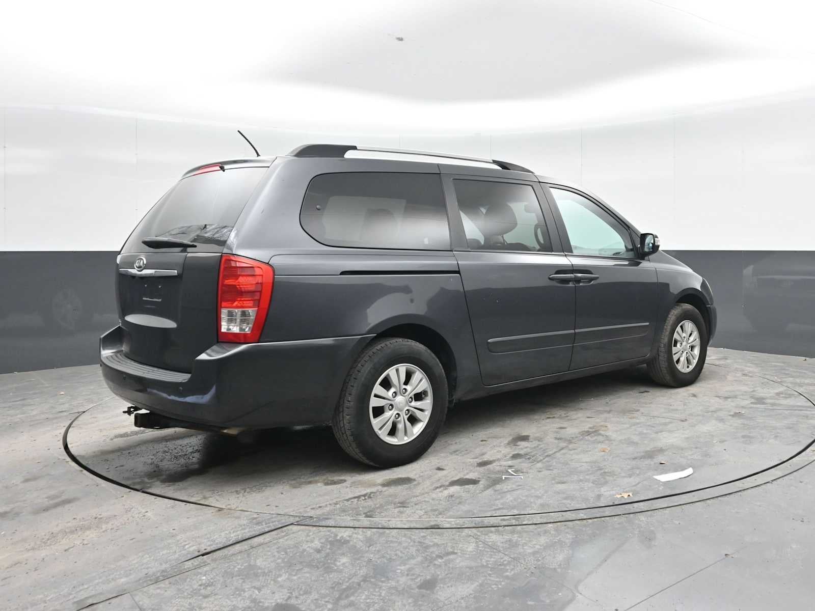 2012 Kia Sedona LX