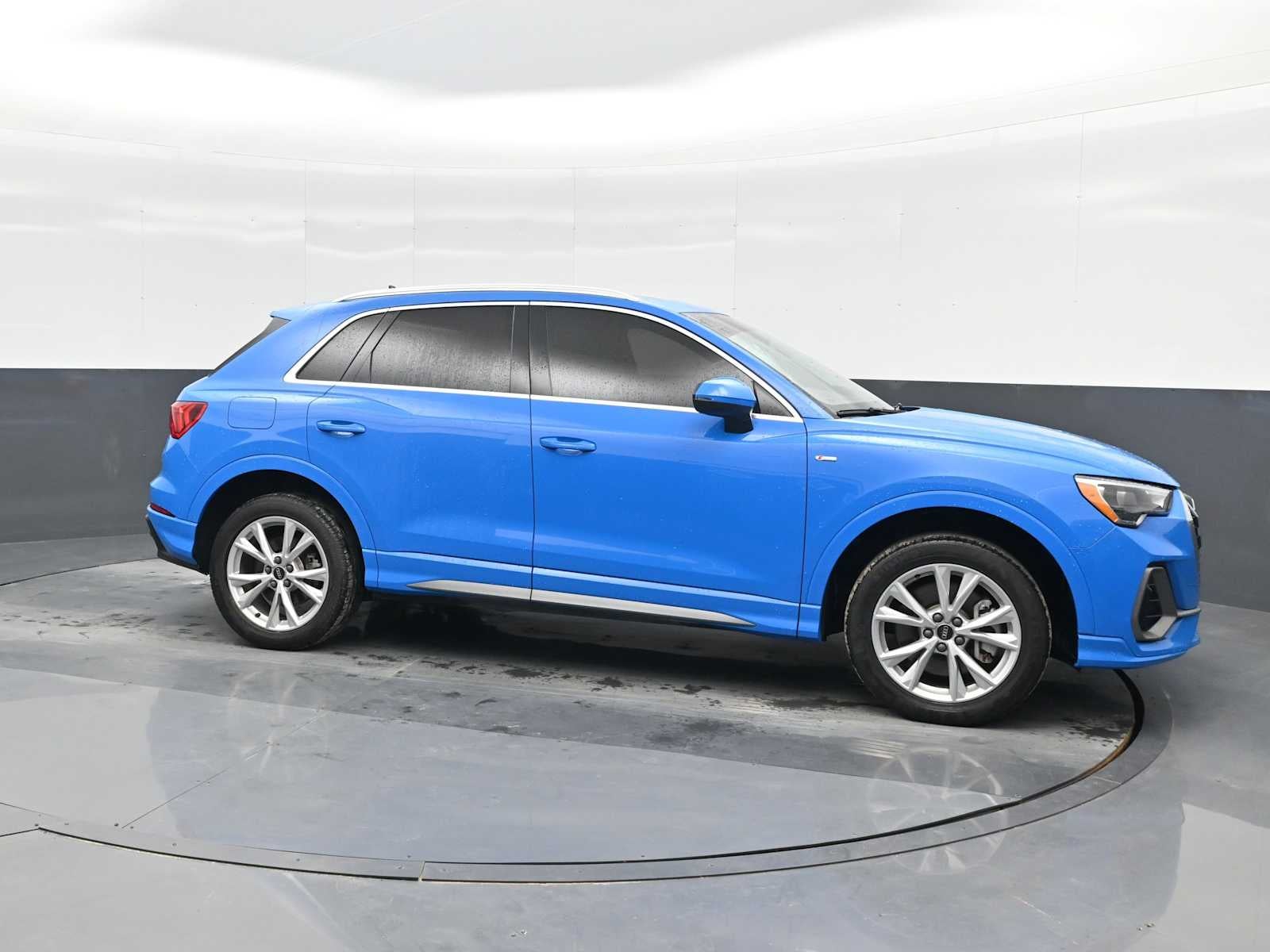 2022 Audi Q3 S line Premium