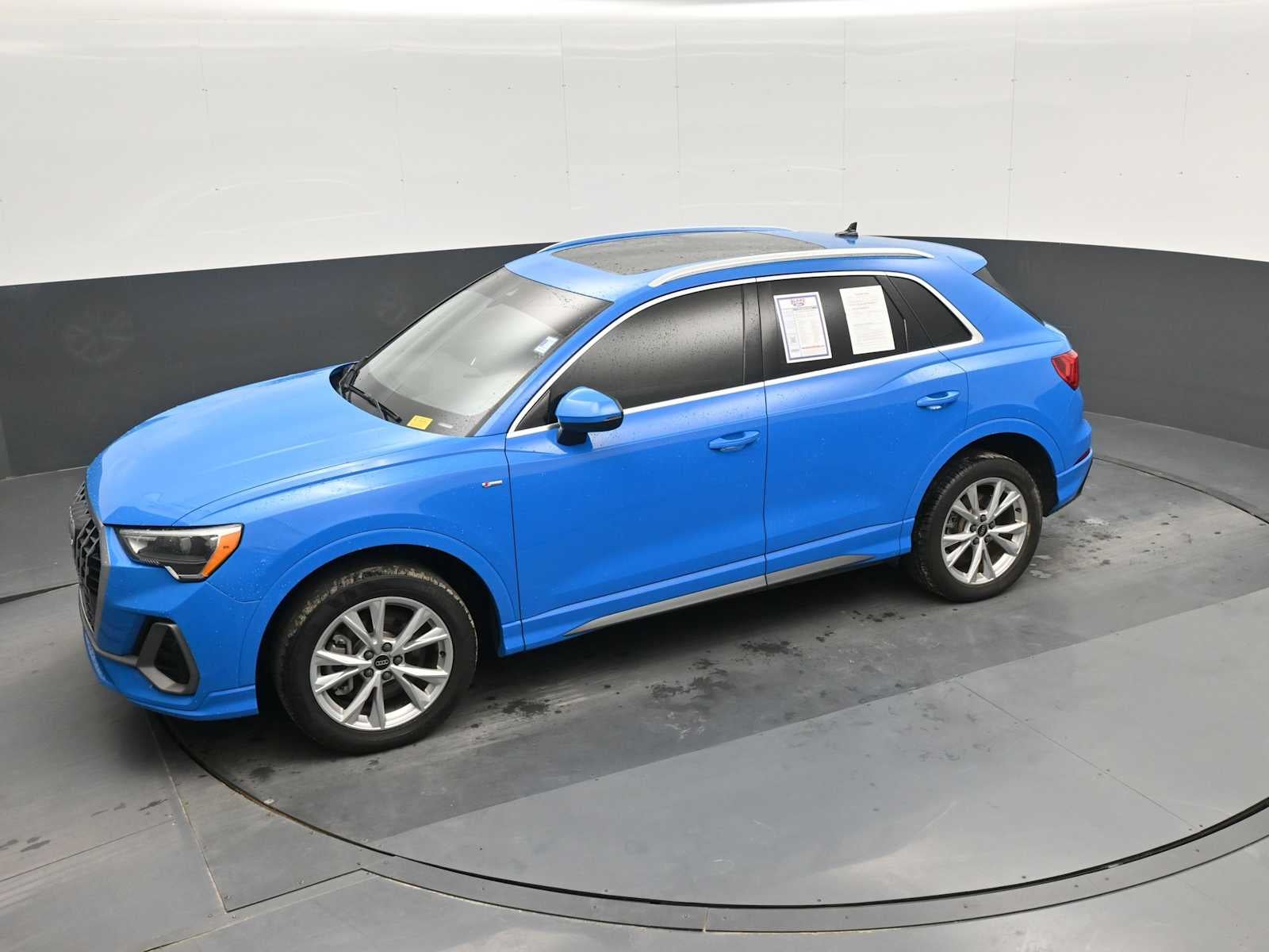 2022 Audi Q3 S line Premium