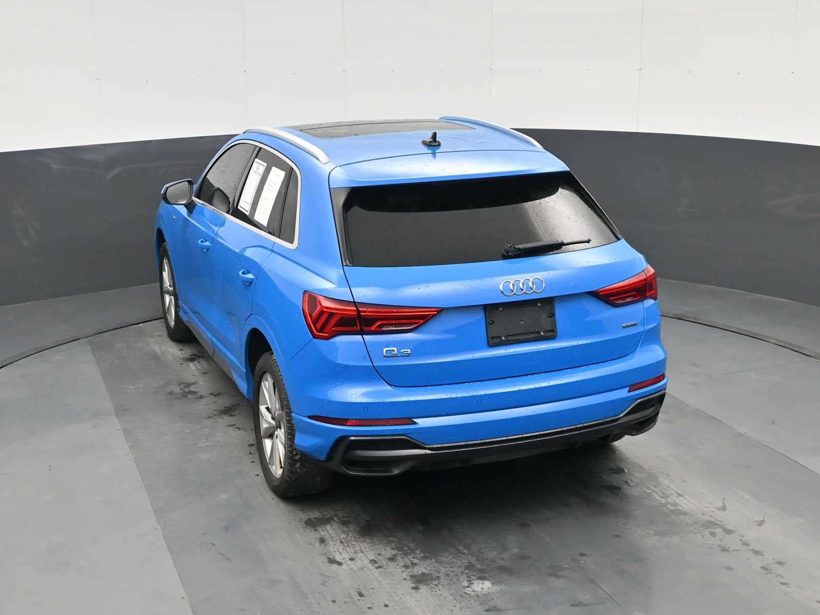 2022 Audi Q3 S line Premium