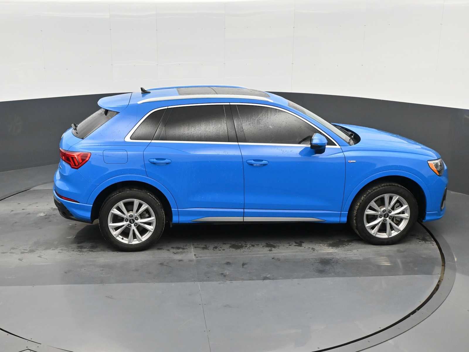 2022 Audi Q3 S line Premium