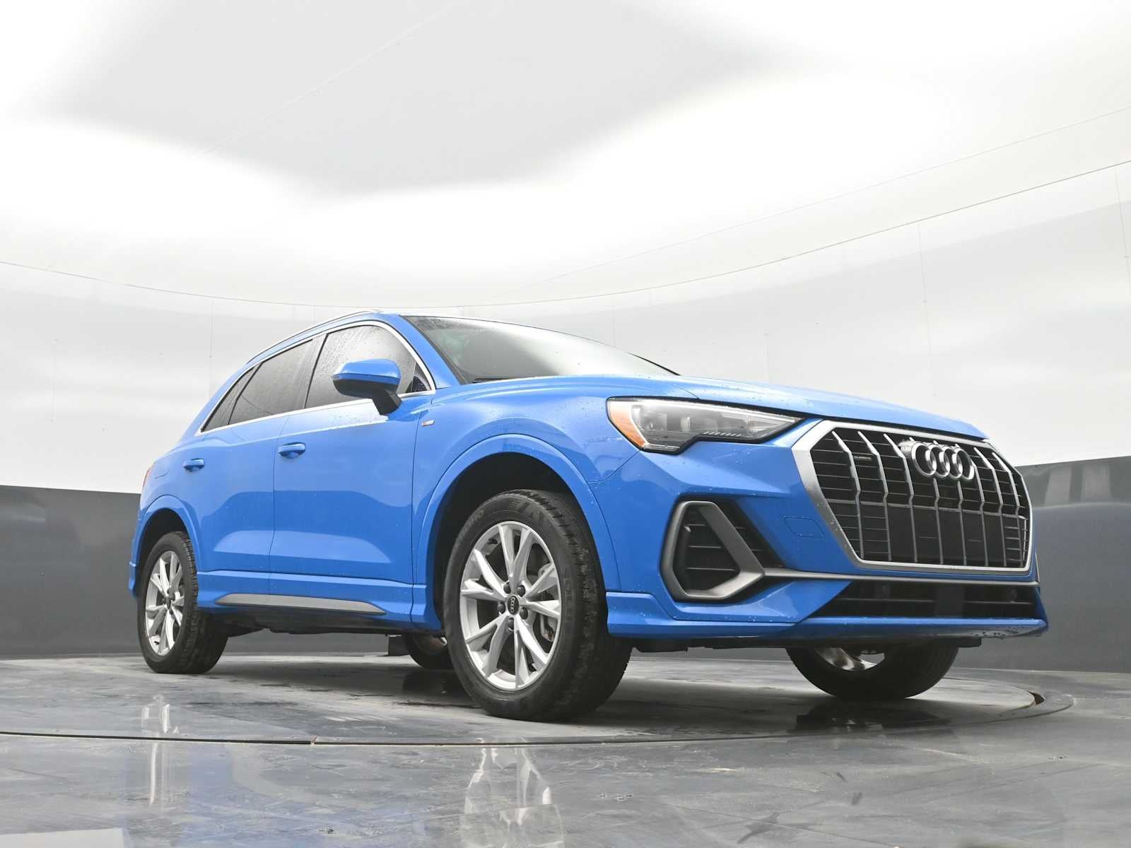 2022 Audi Q3 S line Premium