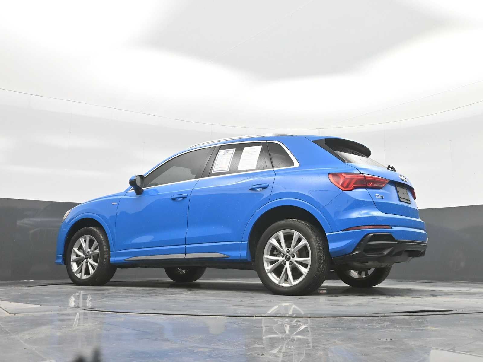 2022 Audi Q3 S line Premium