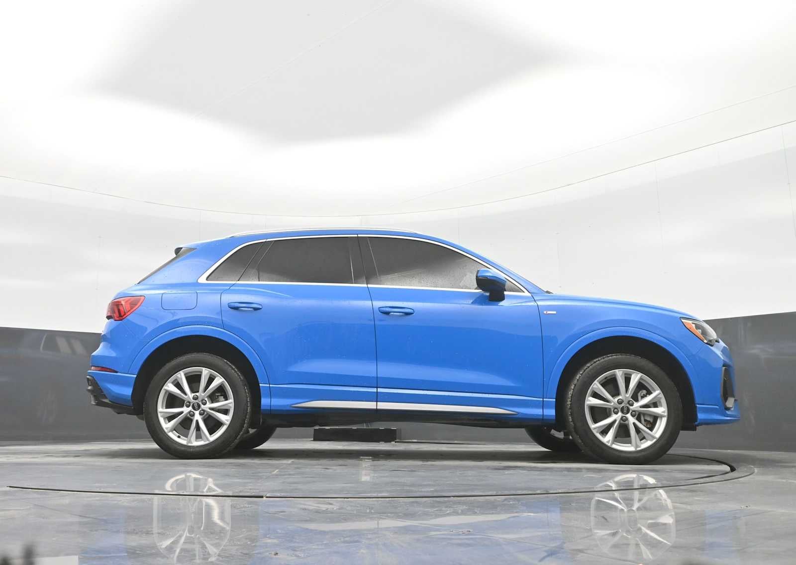 2022 Audi Q3 S line Premium