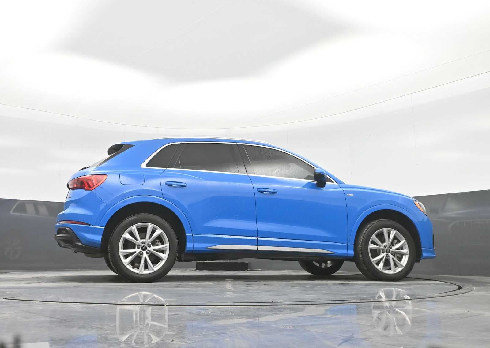 2022 Audi Q3 S line Premium