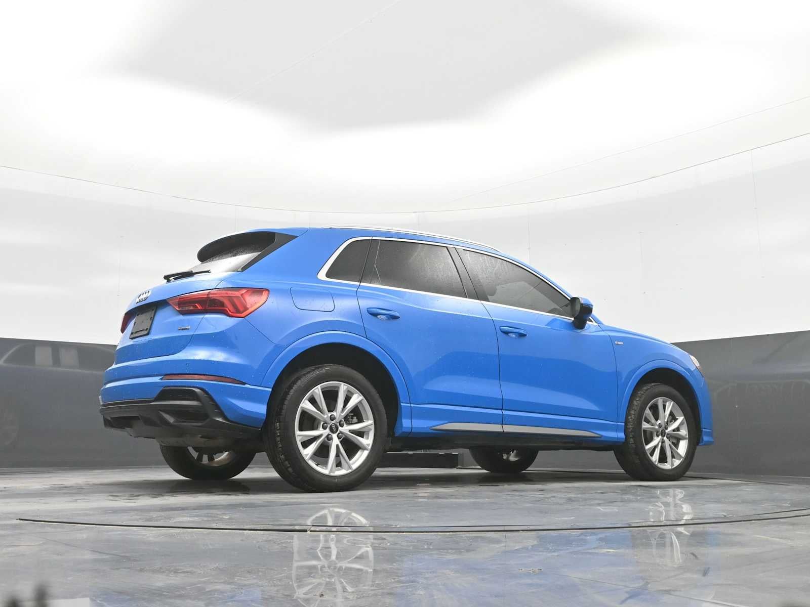 2022 Audi Q3 S line Premium