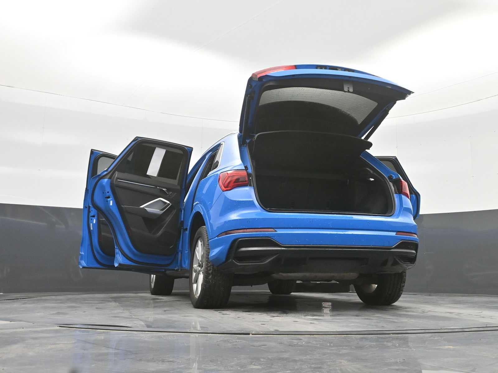 2022 Audi Q3 S line Premium