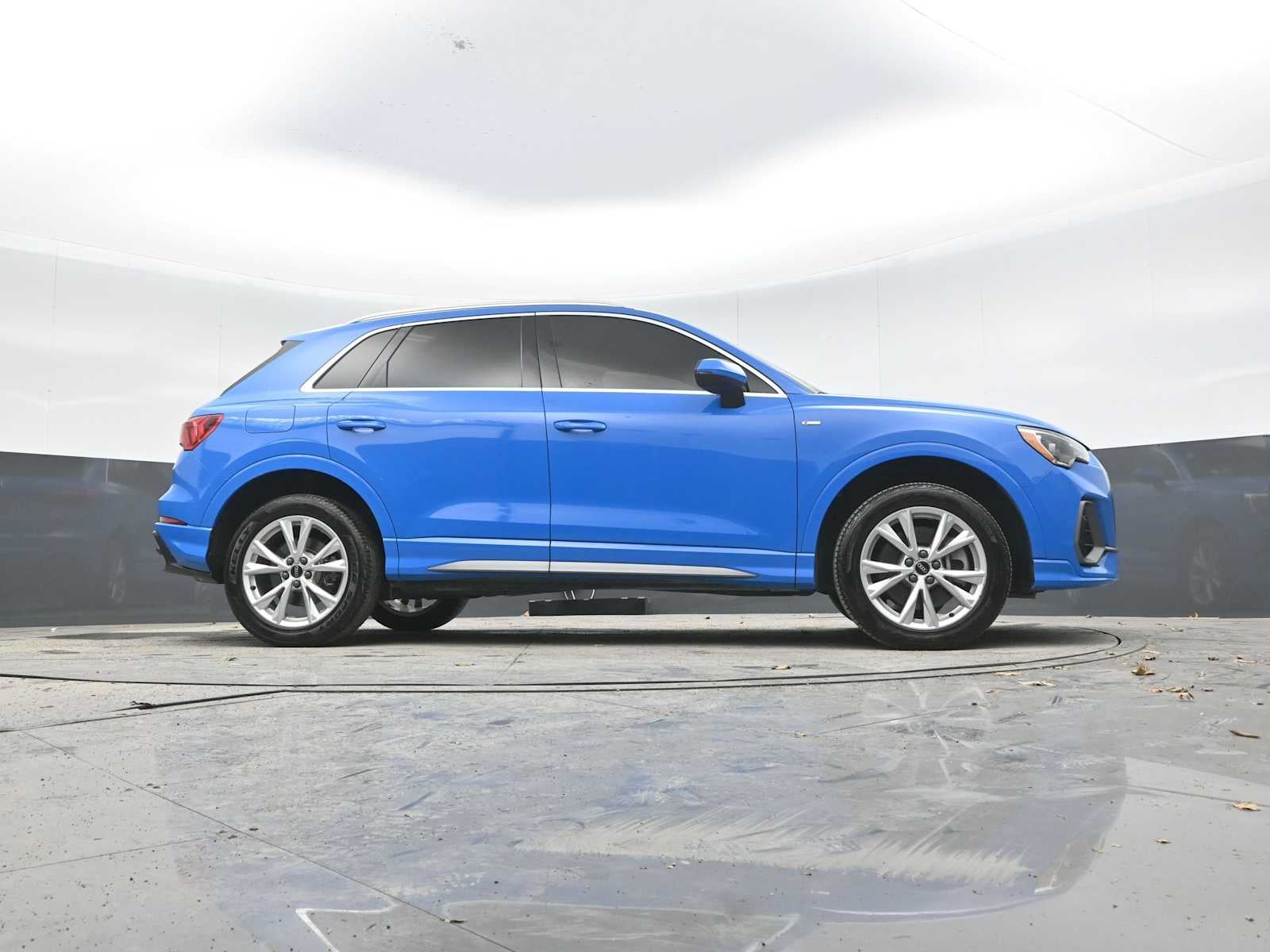 2022 Audi Q3 S line Premium