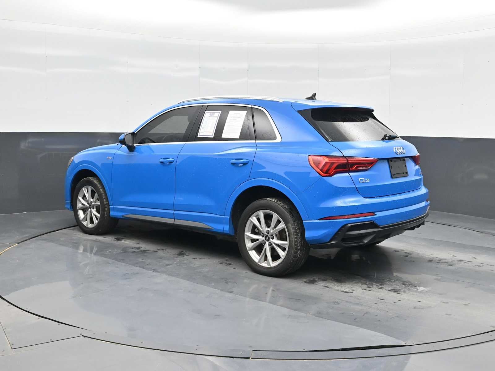 2022 Audi Q3 S line Premium