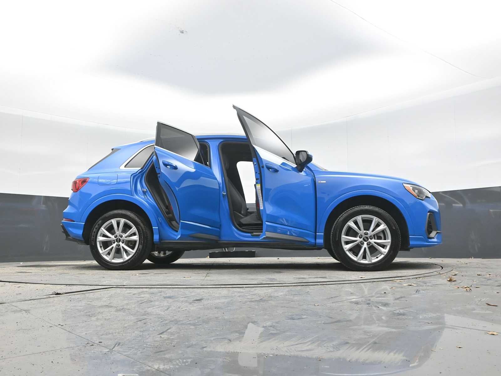 2022 Audi Q3 S line Premium