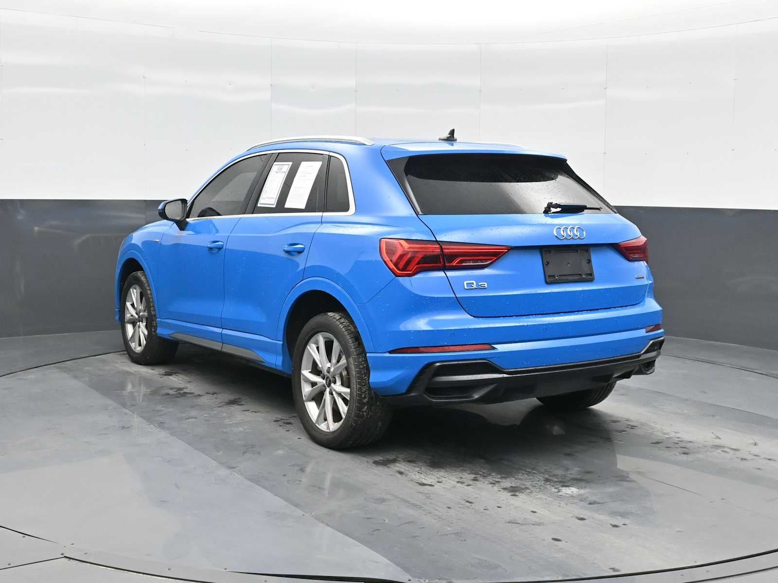 2022 Audi Q3 S line Premium